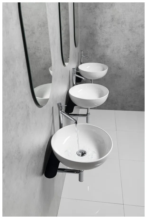 Черна стоманена стенна стойка за умивалник 42x7 cm Tetris – Sapho