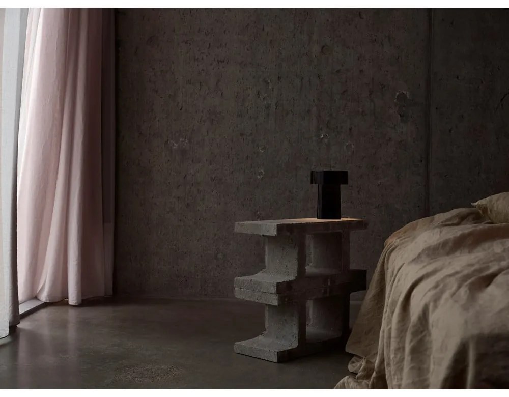 Черна пластмасова LED настолна лампа (височина 18 cm) Oblong – Zone