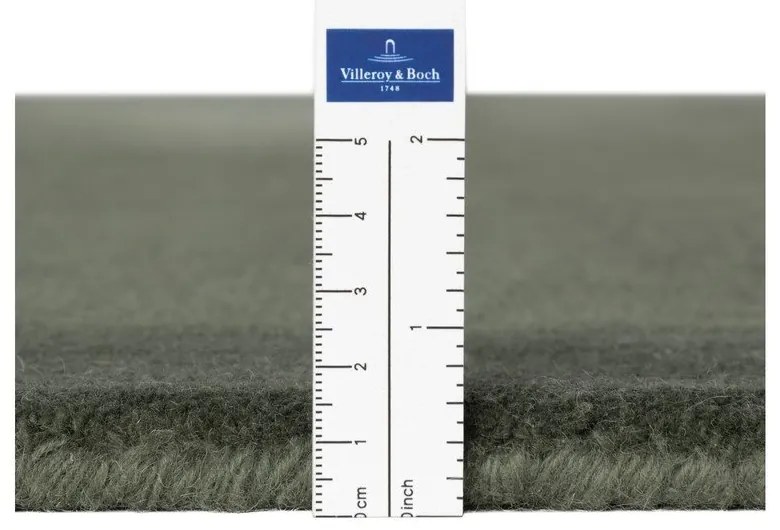 Тъмнозелен ръчно изработен кръгъл килим със смес от вълна ø 160 cm Kari Organic – Villeroy&amp;Boch