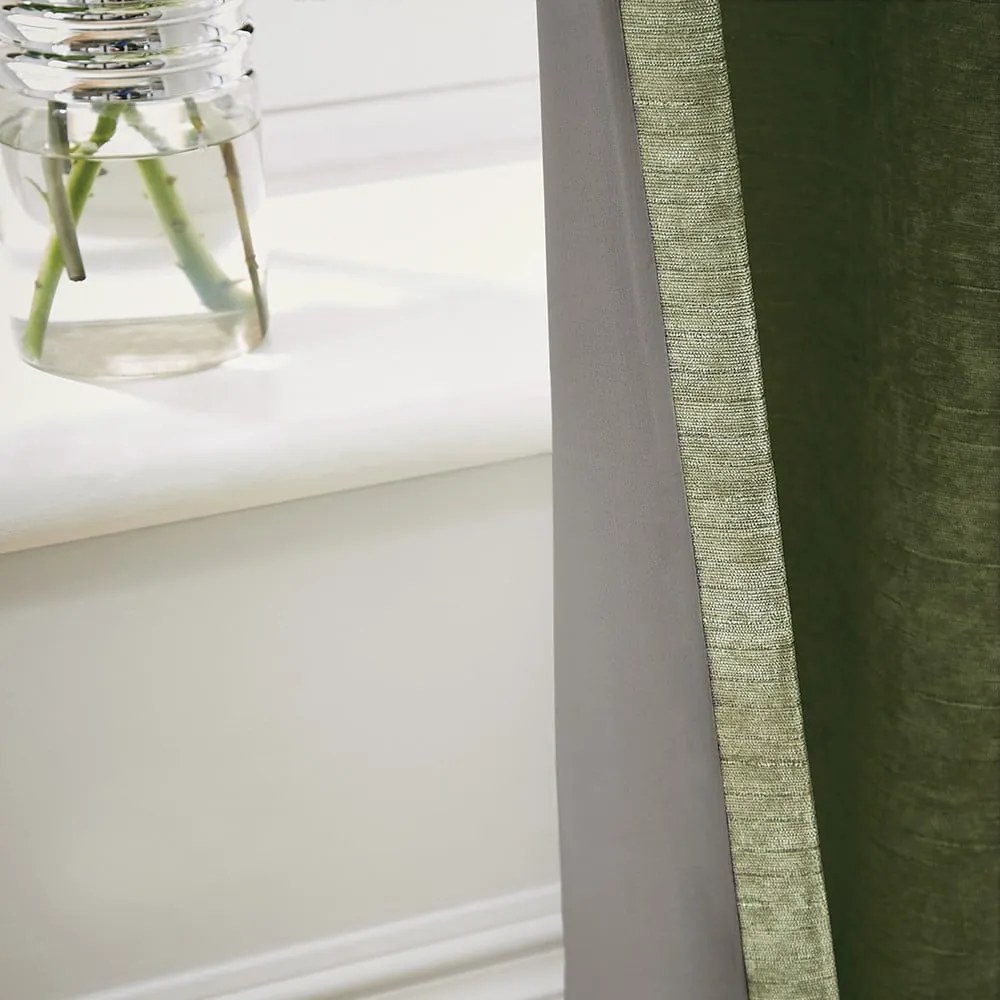 Термо пердета в комплект от 2 бр. от шенил в цвят каки 168x183 cm Selene Luxury Chenille – Hyperion