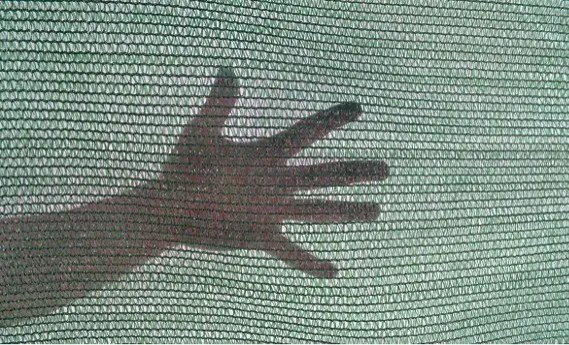 Засенчваща мрежа с 62% засенчване 65g/m2 3m x 80m