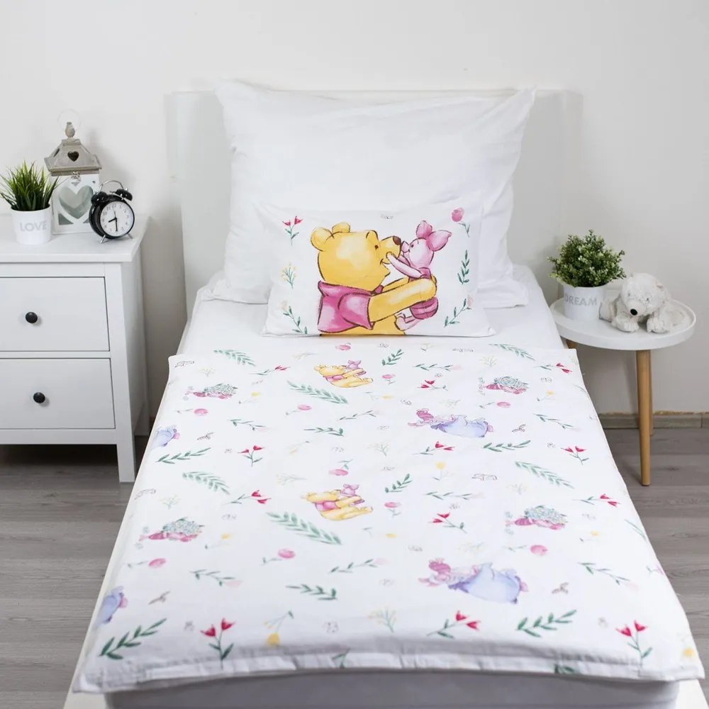 Памучно детско спално бельо за детско креватче 100x135 cm Winnie the Pooh "Pooh Hugs" – Jerry Fabrics