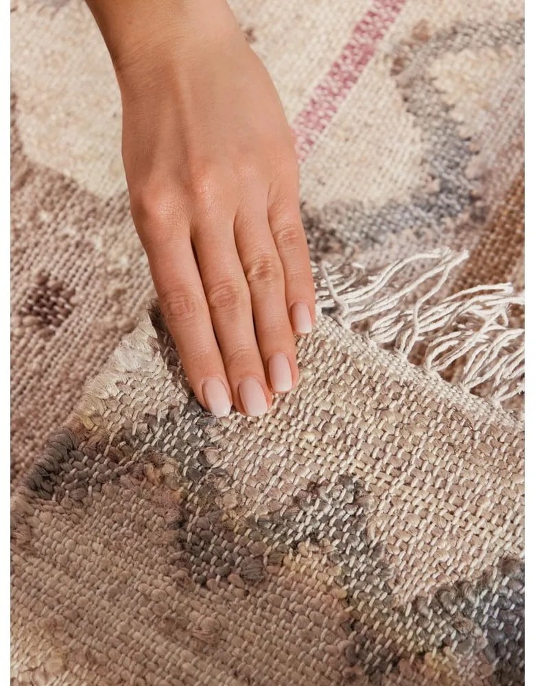Кремава ръчно изработена ютена пътека 80x200 cm Roya Imani – Elle Decoration