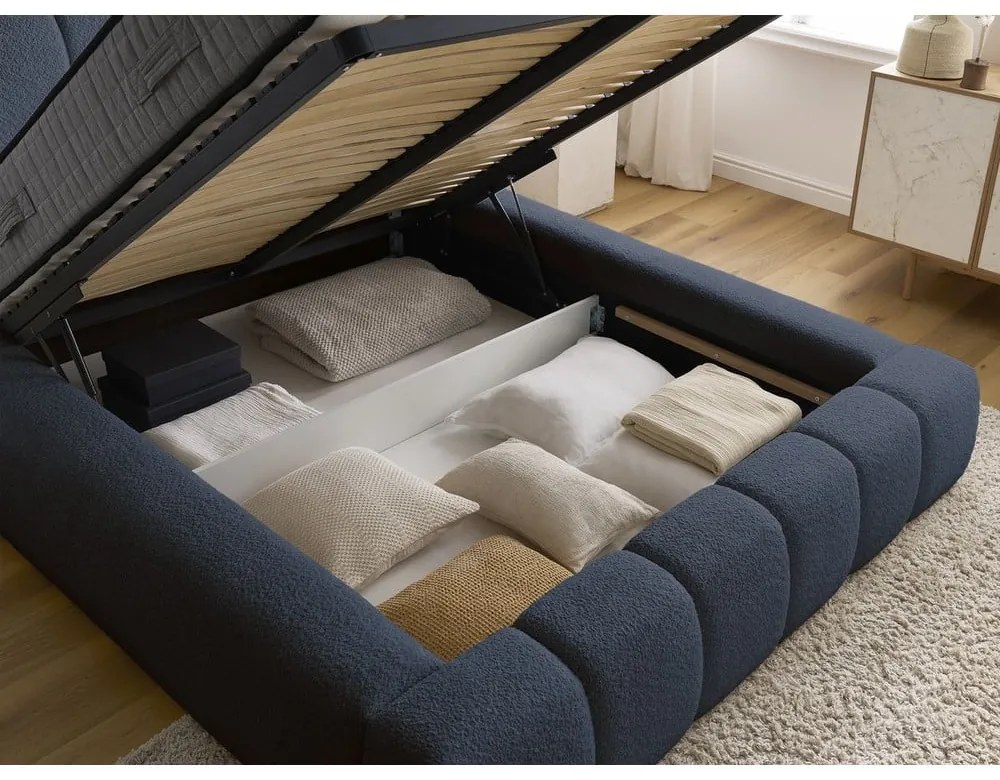 Тъмносиньо двойно тапицирано легло с място за съхранение с включена подматрачна рамка 140x190 cm Denali – Bobochic Paris