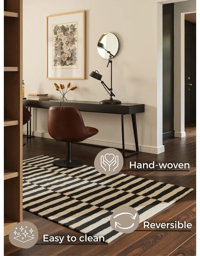 Черно-бял двустранен ръчно изработен вълнен килим 160x230 cm Donna – Hanse Home