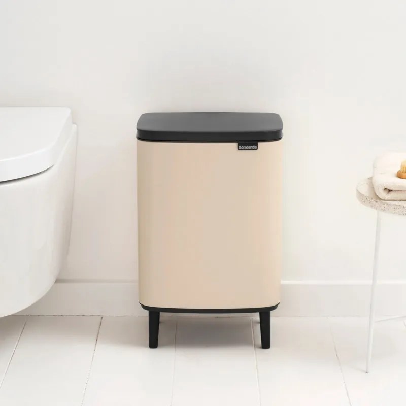 Кош за боклук Brabantia Bo Small Hi 1010462, 12 л, Плавно и безшумно отваряне, Противоплъзгаща основа, Бежов