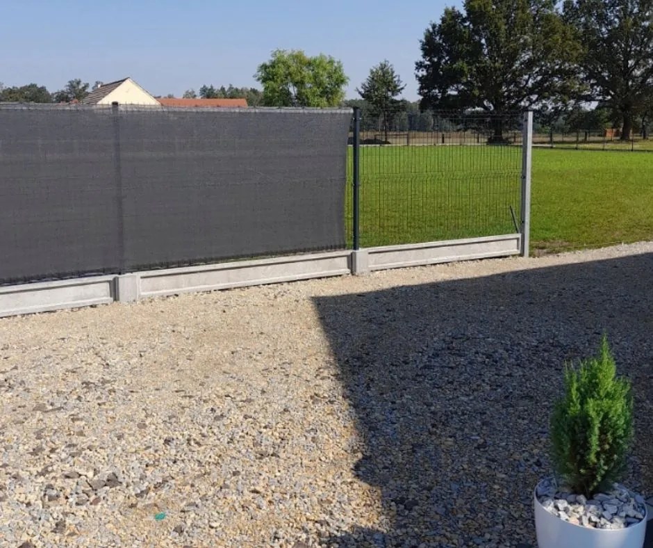 Сива засенчваща мрежа за ограда 90% засенчване 1,5m x 25m