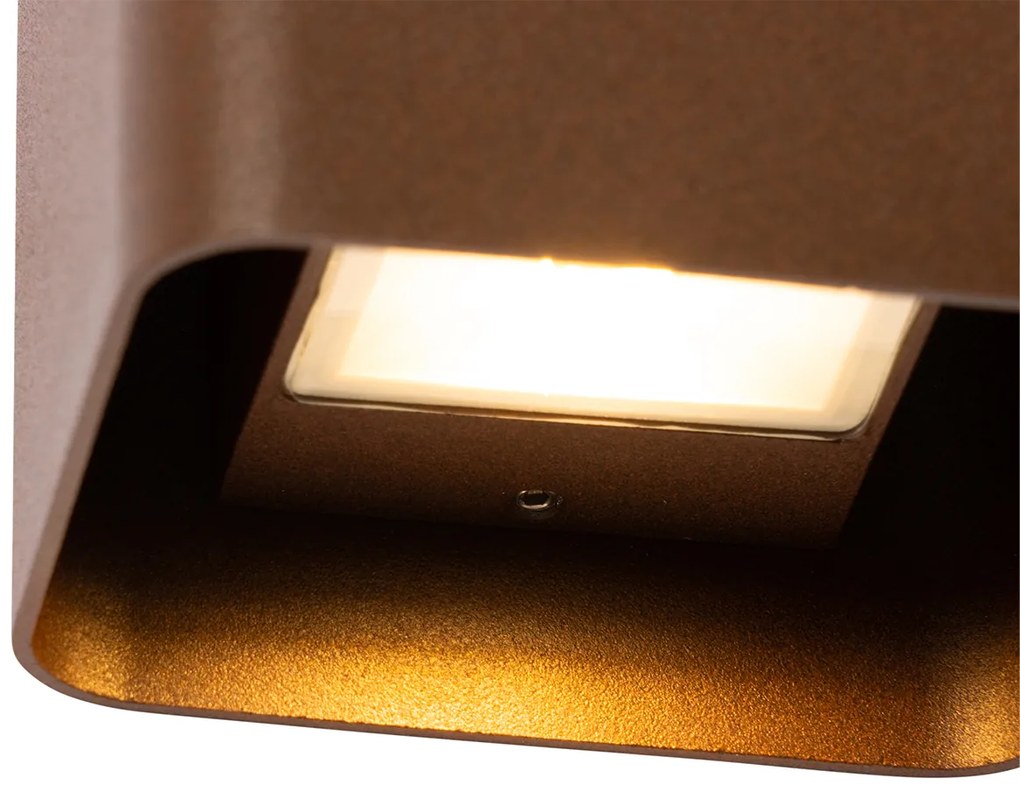 Модерна стенна лампа ръждиво кафява с LED IP54 квадратна - Evi