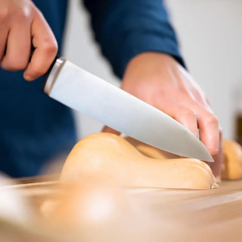 Кухненски нож Tefal K297S244, 20 см, Неръждаема стомана, Поставка с вградено точило, Предпазител за пръсти, Черен