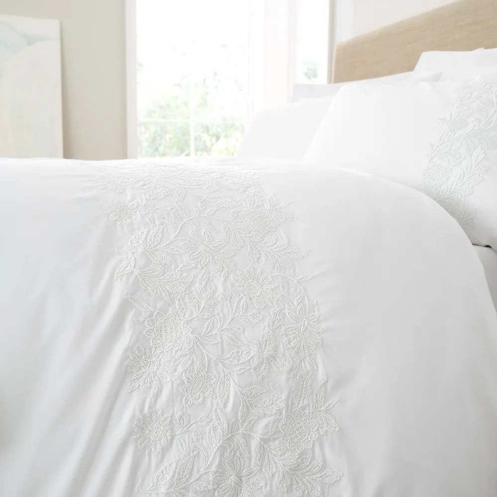 Бяло двойно памучно спално бельо 200x200 cm Embroidery Floral – Bianca