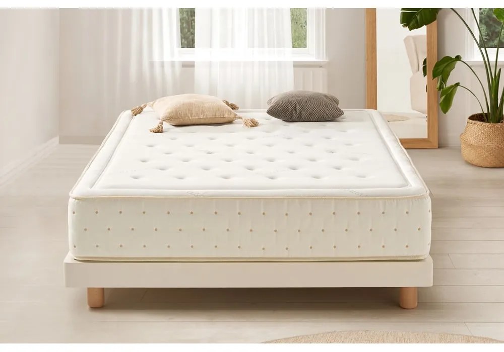 Твърд/средно твърд двустранен матрак от пяна 200x200 cm Premium Cashmere - Moonia