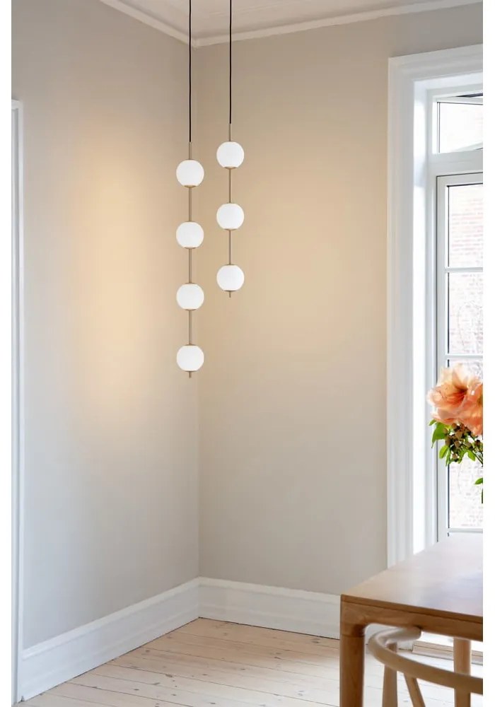 Метално LED висящо осветително тяло в месингов цвят със стъклен абажур ø 12 cm Audrey – UMAGE