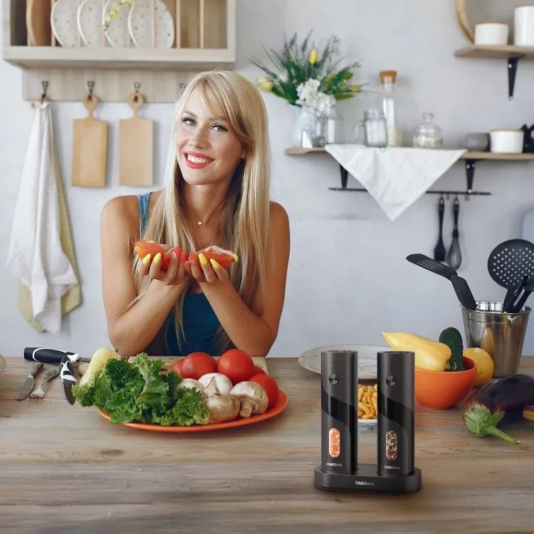 Комплект от две електрически мелнички за сол и пипер