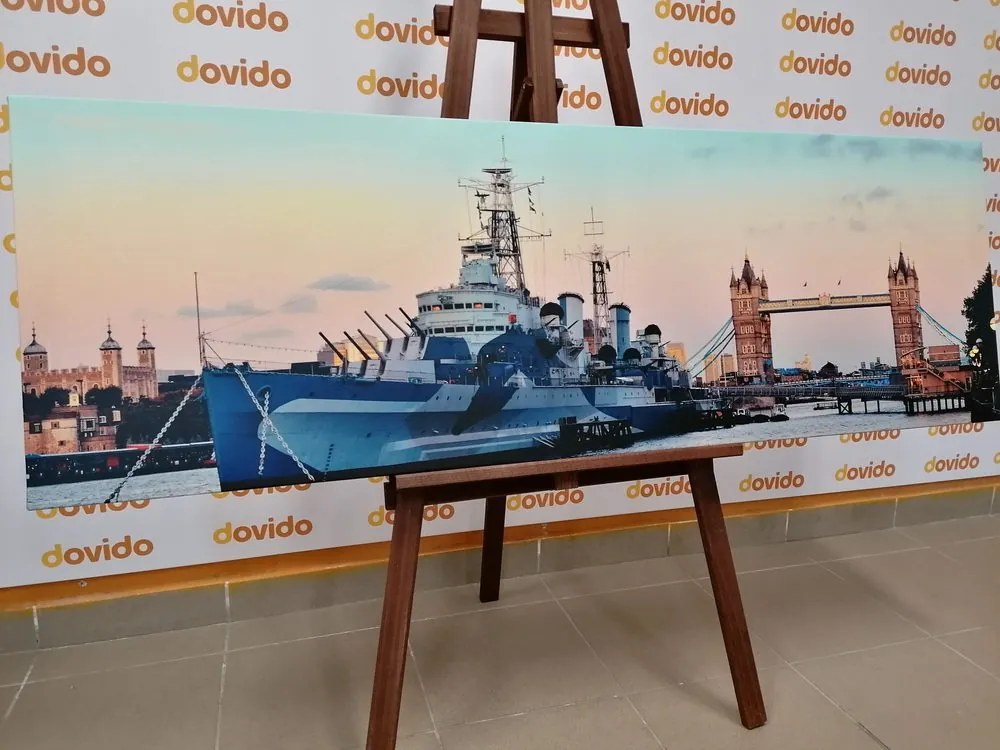 Картина на платно – Великолепен кораб на река Темза в Лондон