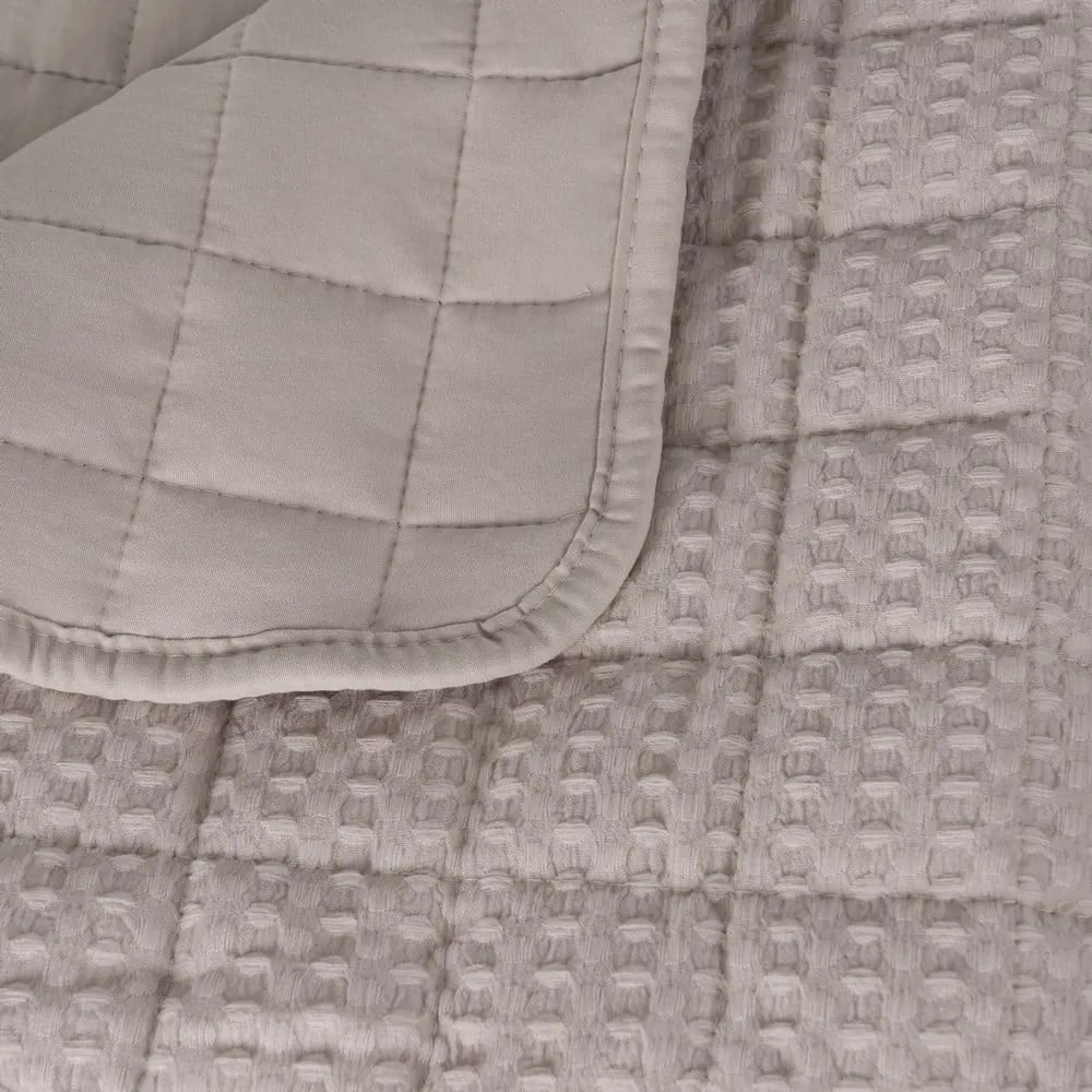 Бежово капитонирано покривало за легло 240x260 cm – Ixia