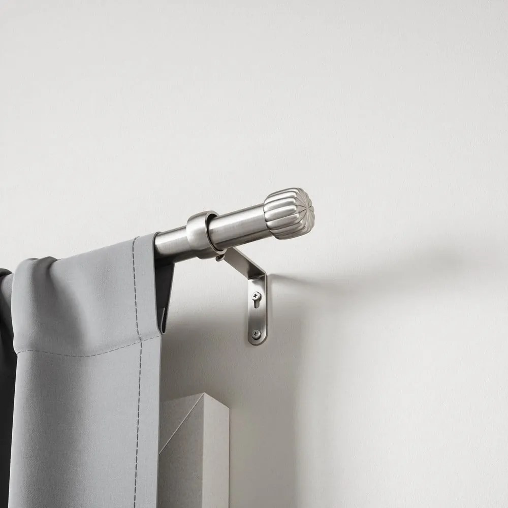 Стоманен разширяем прът за завеси в сребрист цвят 91 - 168 cm Cleo – Umbra