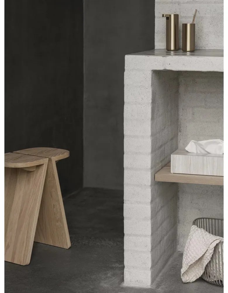 Табуретка от дъбова дървесина в естествен цвят Avio - Blomus