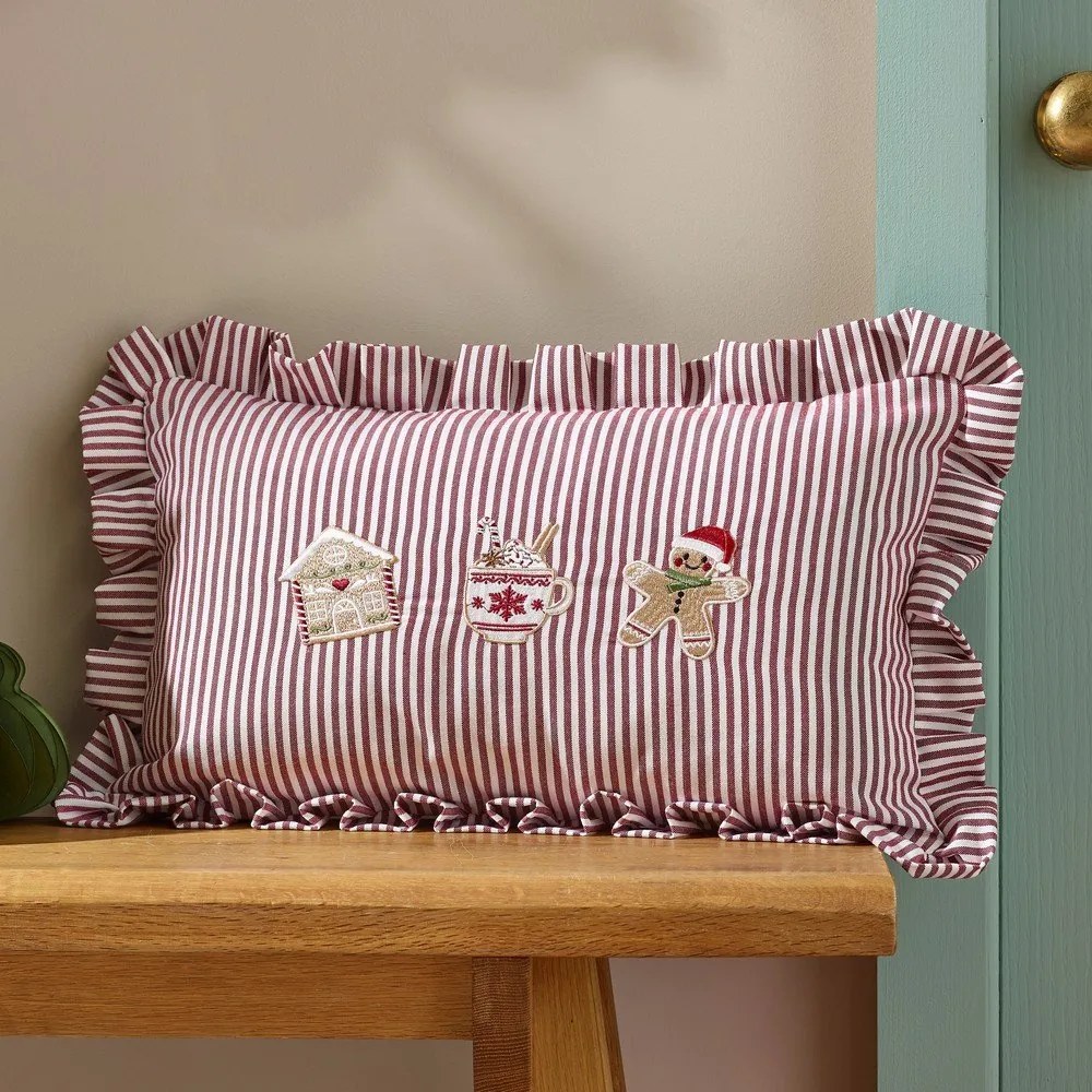 Декоративна възглавница с коледен мотив 30x50 cm Christmas Gingerbread Stripe – Catherine Lansfield