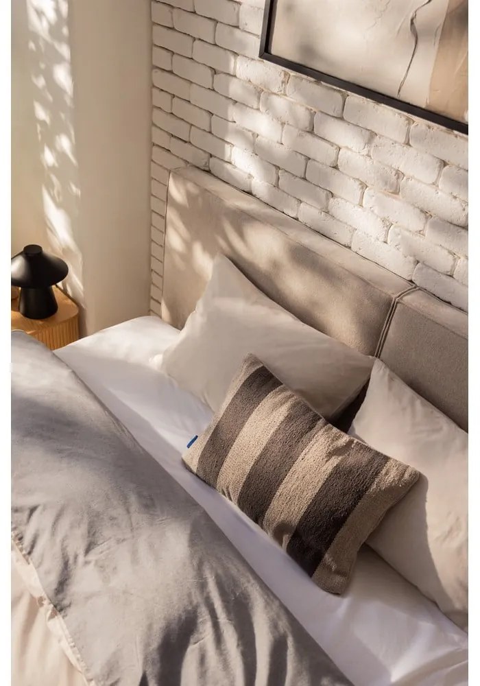 Бежово тапицирано двойно легло с място за съхранение и включена подматрачна рамка 180x200 cm Thessa Bold – Bonami Selection