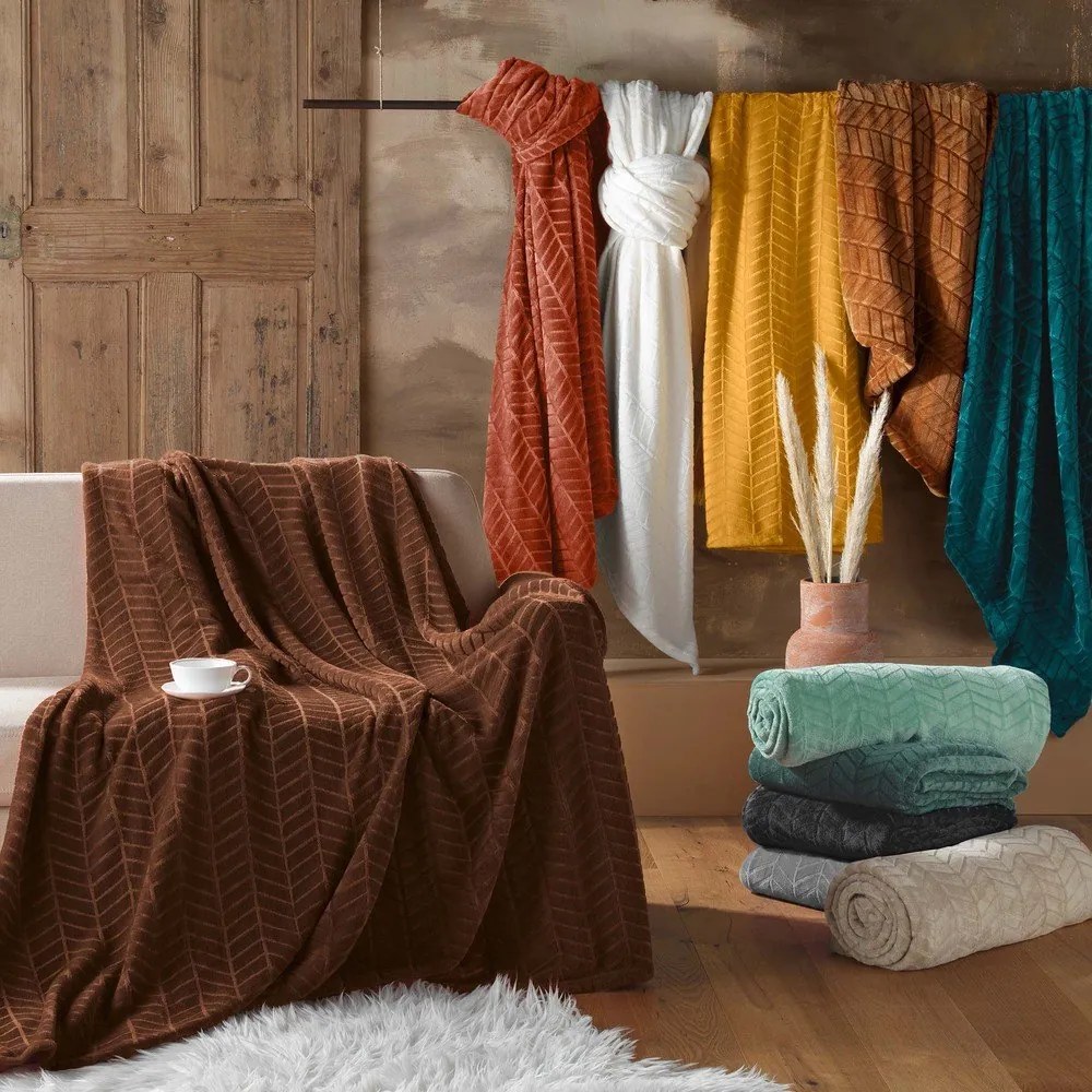 Зелено покривало за легло от микрофланела 180x220 cm Arya – douceur d'intérieur