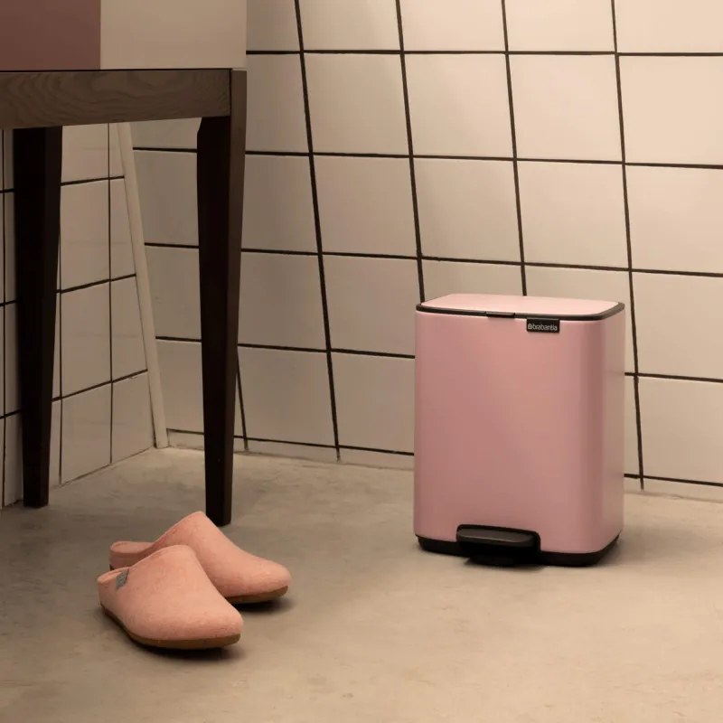 Кош за боклук Brabantia Bo Pedal 1010444, 4 л, Леко затваряне, Противоплъзгаща основа, Розов