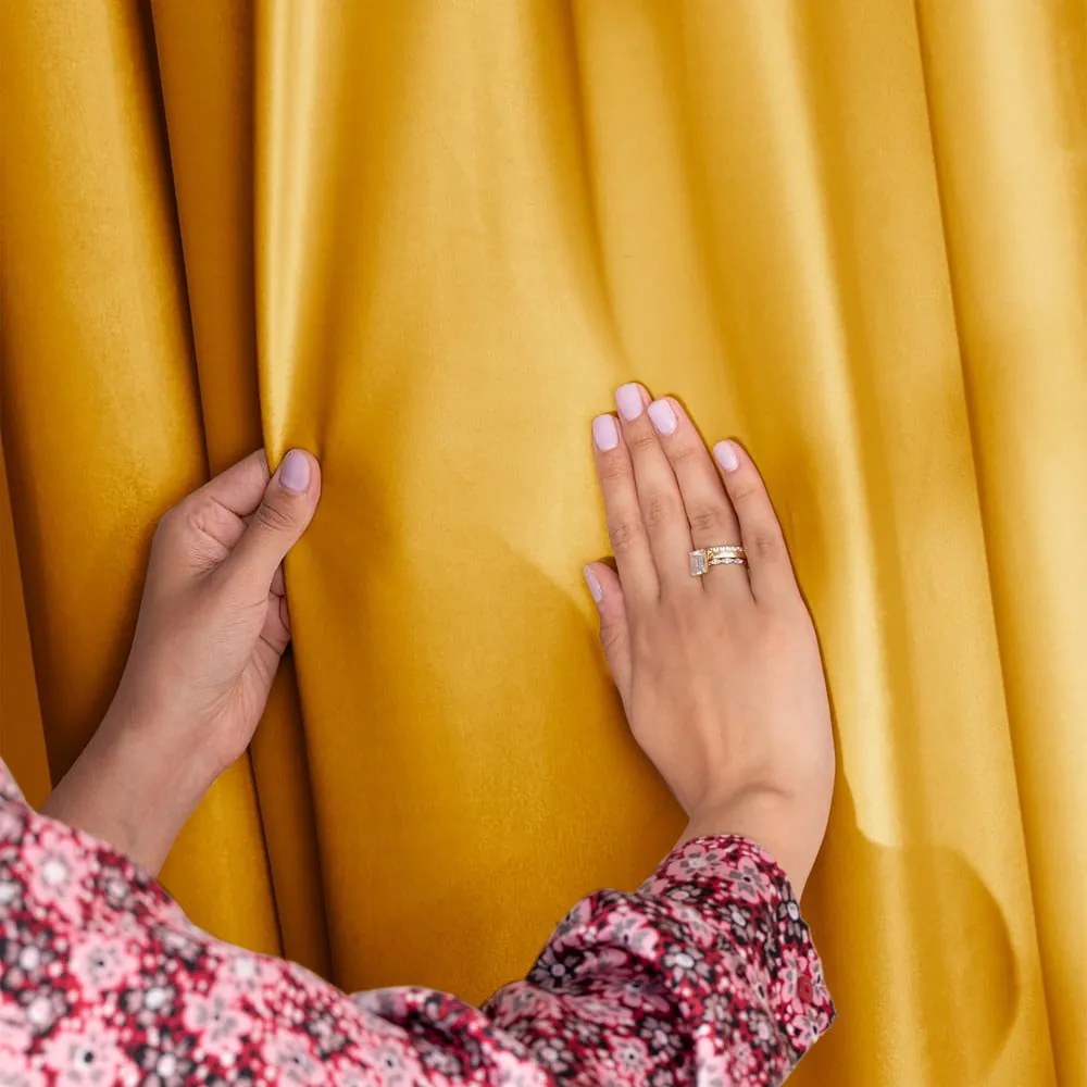 Жълто затъмняващо перде 140x270 cm Pleat – Restilo