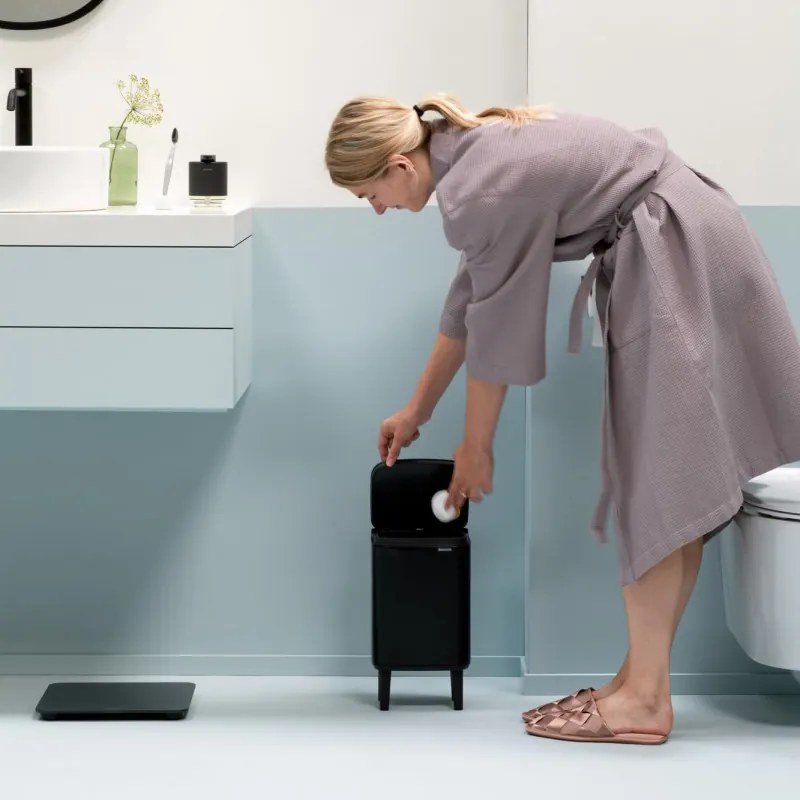 Кош за боклук Brabantia Bo Small Hi 1006641, 4 л, Плавно и безшумно отваряне, Противоплъзгаща основа, Черен