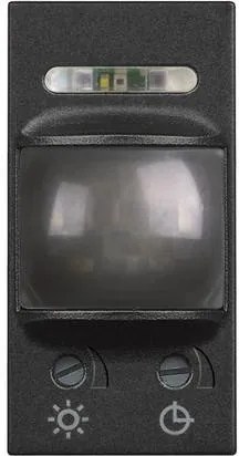BTICINO Датчик за движение PIR, 105°, обхват 6m @ h1.2m, LED ≤ 50W, изисква неутрала, 1 мод. цвят Черен Classia  - RG4431