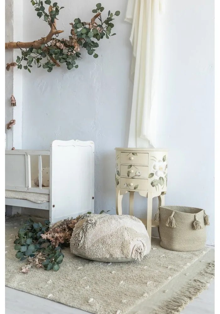 Светлозелен ръчно изработен памучен килим подходящ за пране 140x200 cm Woods Symphony Olive – Lorena Canals