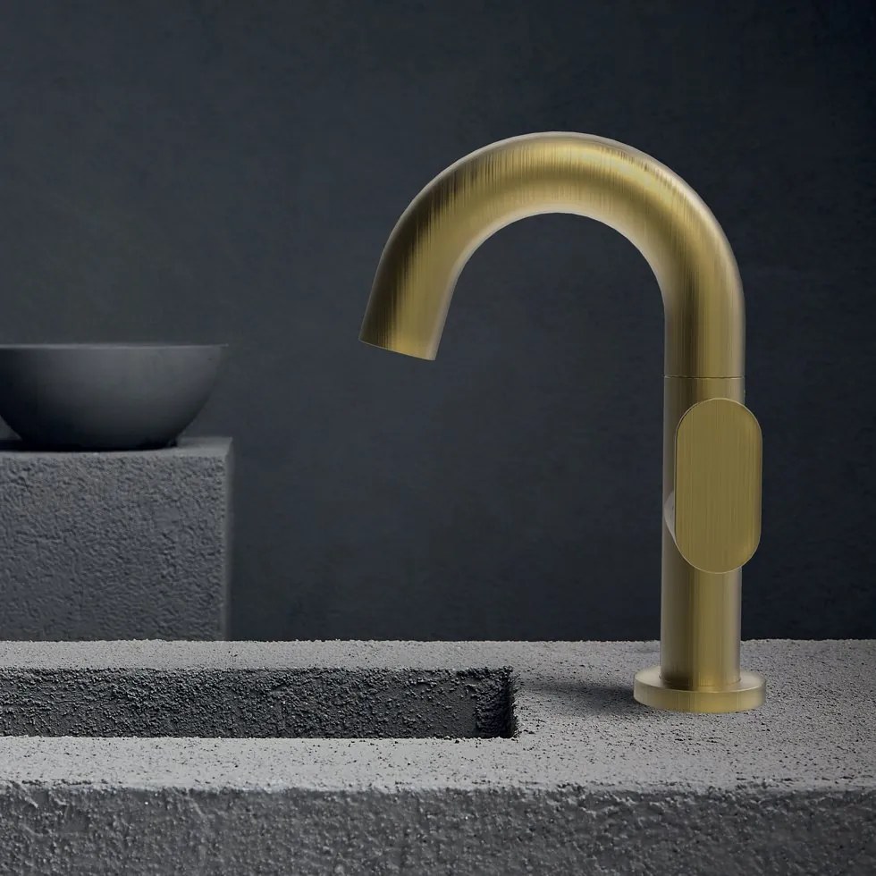 Кран за мивка Vicario Slim-Златен