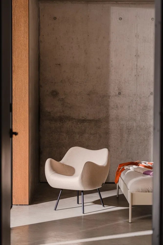 Бежово вълнено кресло RM58 – noo.ma