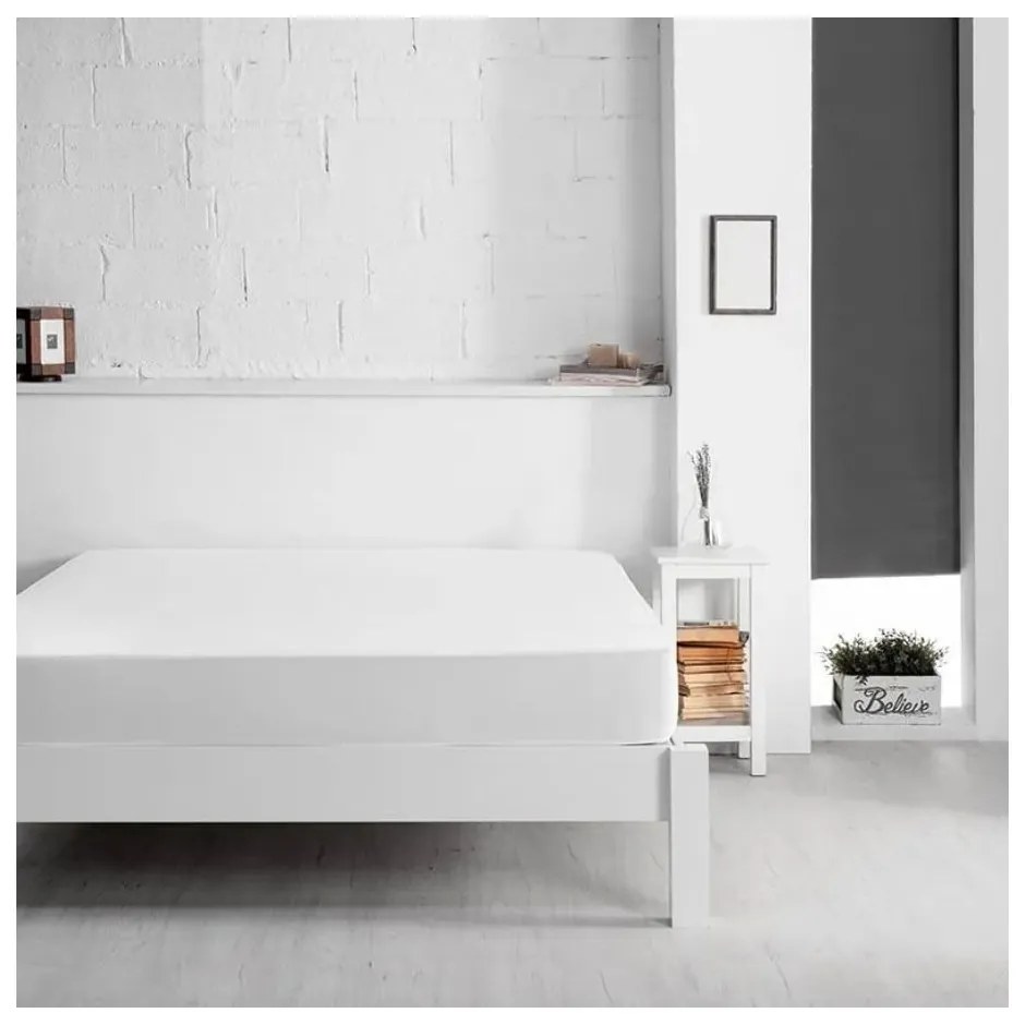 Водоустойчив протектор за матрак 150x200 cm Micro Classic – Mila Home