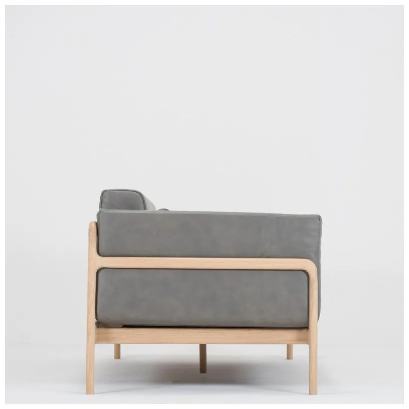 Тъмно сив диван от биволска кожа с масивна дъбова конструкция , 180 см Fawn - Gazzda