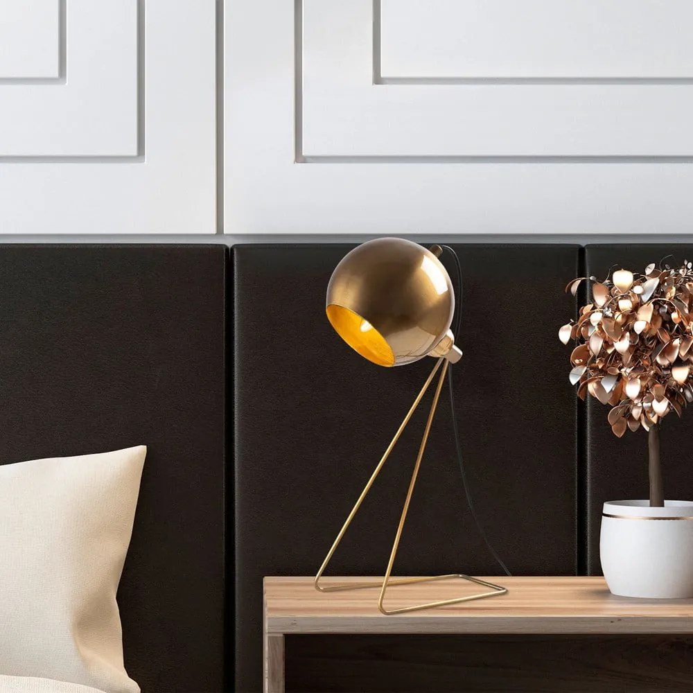 Настолна лампа в меден цвят с метален абажур (височина 45 cm) Oala – Opviq lights