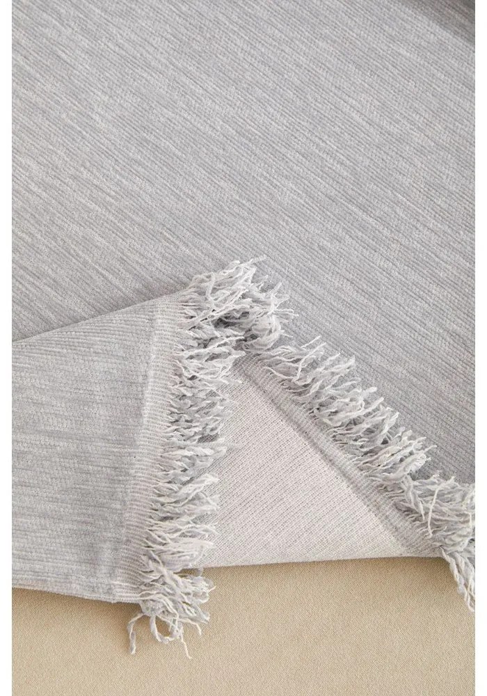 Светлосиво триместно покривало за диван Talo – Filumi