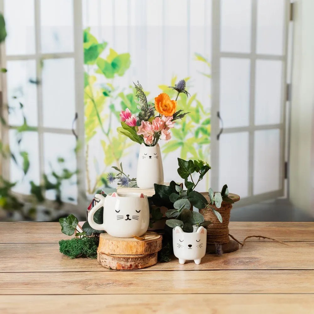Кремава ваза от доломит (височина 10,5 cm) Cat – Sass & Belle