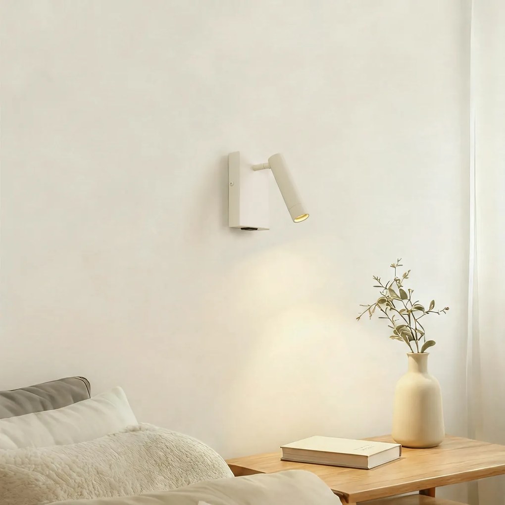 Модерна стенна лампа бежова регулируема с USB-C - Croft