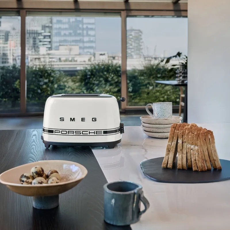 Тостер за хляб SMEG 50's Style Porsche TSF01PCWEU, 950W, 2 филии, 6 нива, Тавичка за трохи, Вграден кабел, Неръждаема стомана, Бял