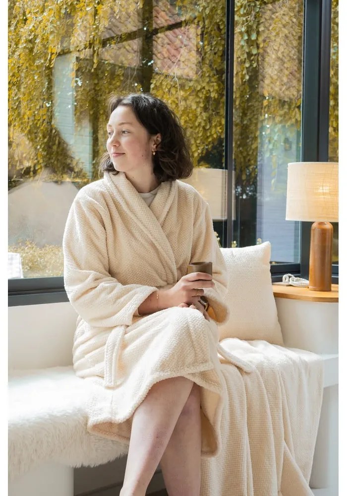 Хавлия от микроплюш в цвят слонова кост размер S/M Pippa – Tiseco Home Studio