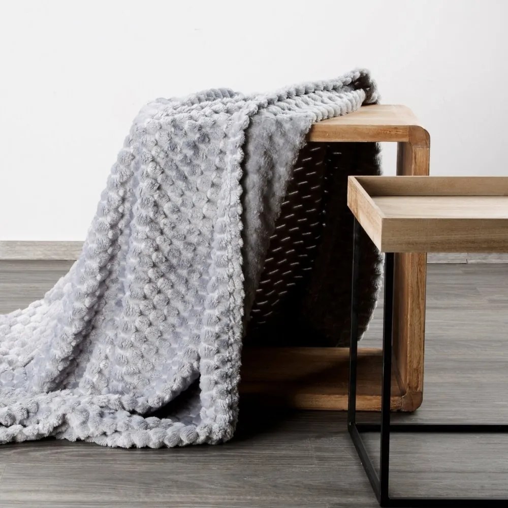 Плътно светлосиво одеяло с модерен модел Ширина: 170 см | Дължина: 210 см