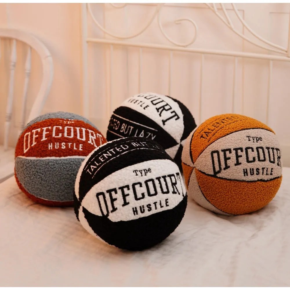 Декоративна възглавница от букле ø 25 cm Basketball – Mioli Decor