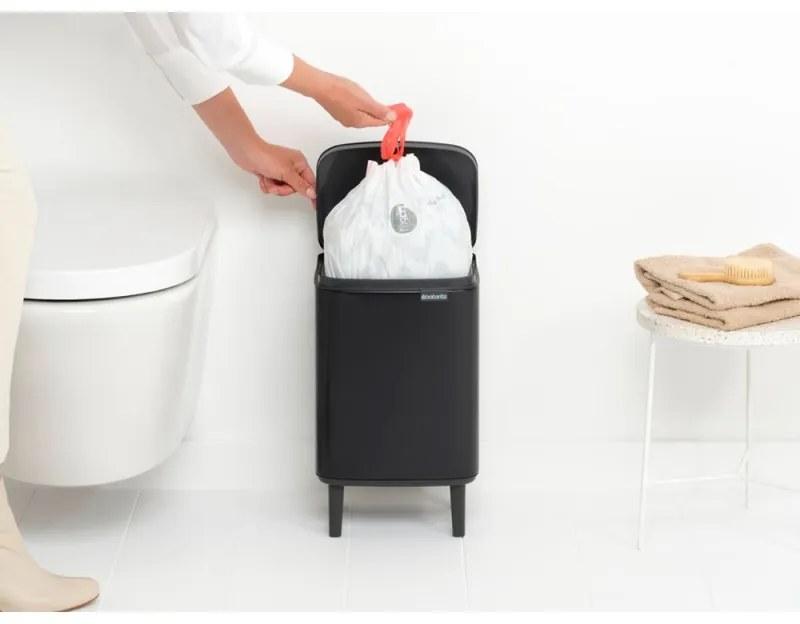 Кош за боклук Brabantia Bo Small Hi 1006645, 7 л, Повдигнат, Плавно и безшумно отваряне, Противоплъзгаща основа, Черен