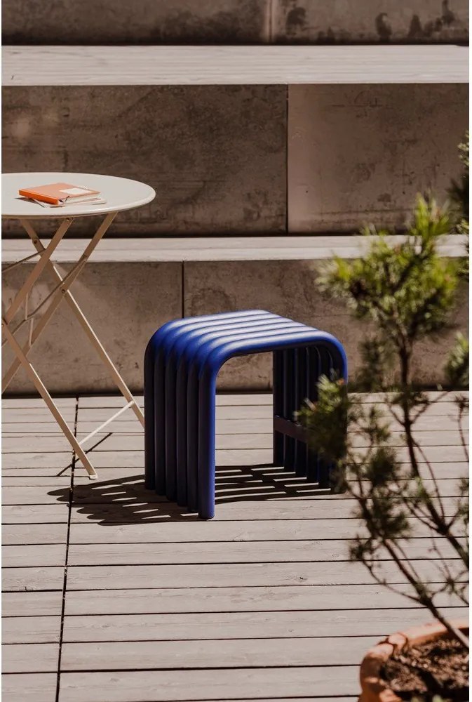 Син градински стол метален Nokk – noo.ma