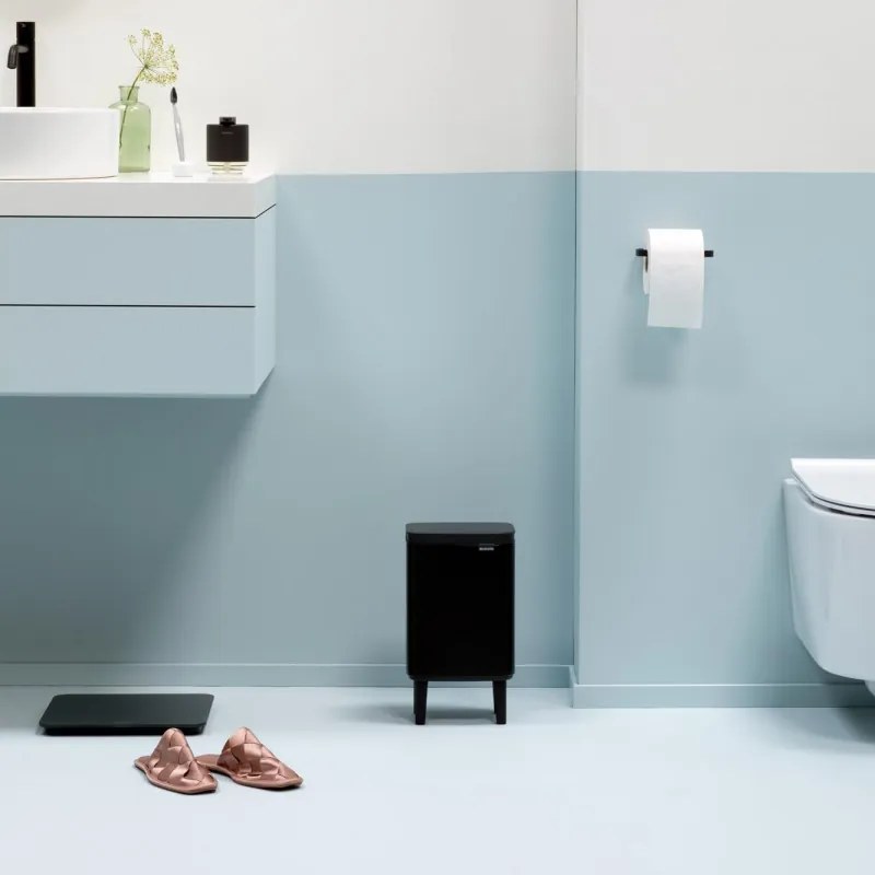 Кош за боклук Brabantia Bo Small Hi 1006641, 4 л, Плавно и безшумно отваряне, Противоплъзгаща основа, Черен