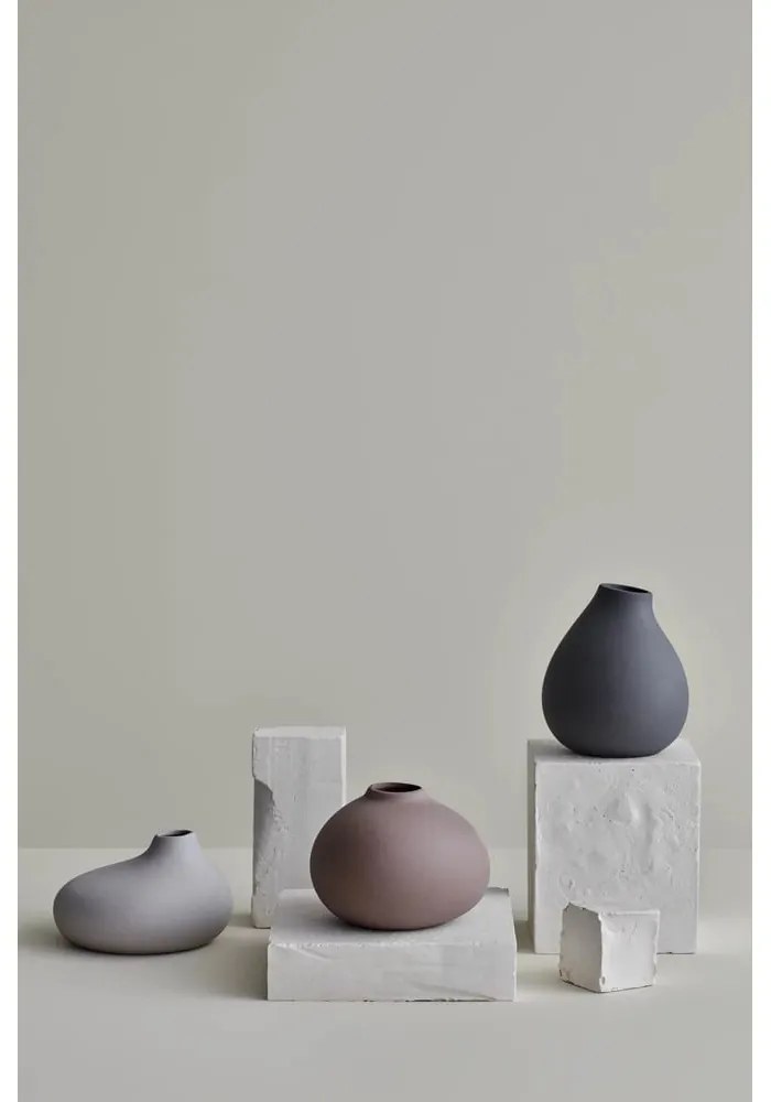 Светлорозова порцеланова ваза (височина 13 cm) Nona – Blomus