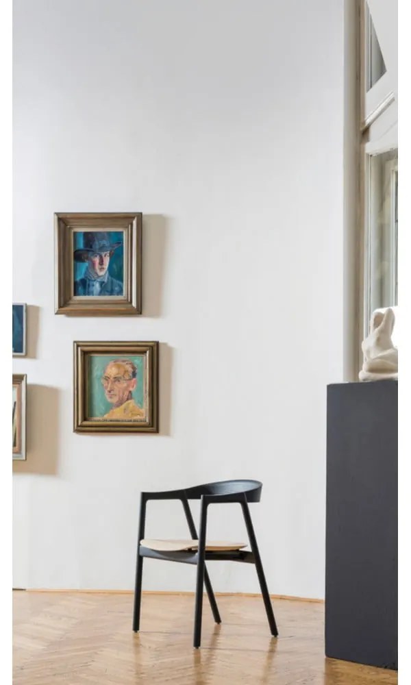 Кафяв дъбов трапезен стол Muna - Gazzda