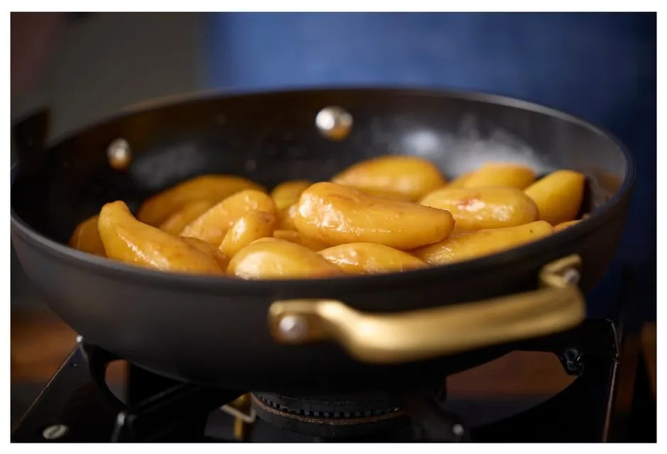 Алуминиево гърне с капак и незалепващо покритие подходящо за индукционен котлон 2,6 l – Holm