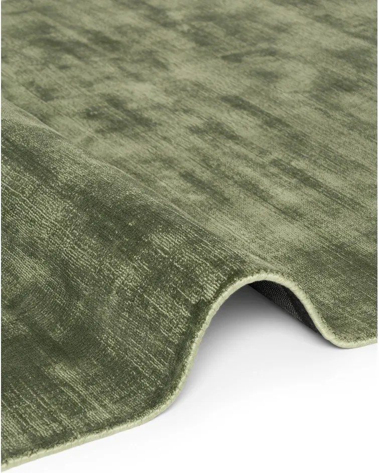 Зелен ръчно изработен килим от вискоза 160x230 cm Noemi – Vikosa