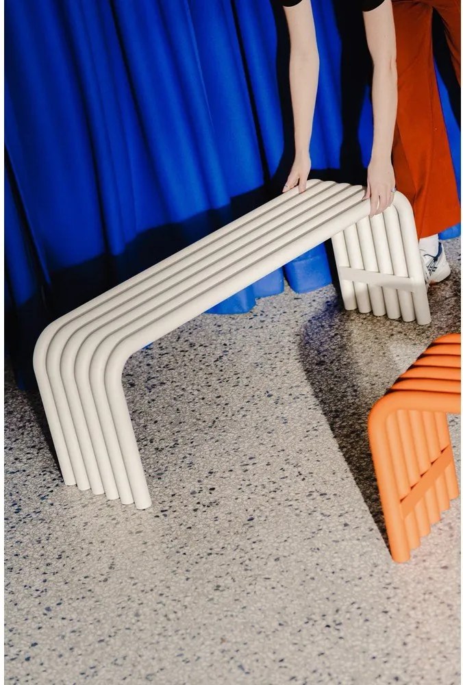 Бежова градинска пейка метална Nokk – noo.ma