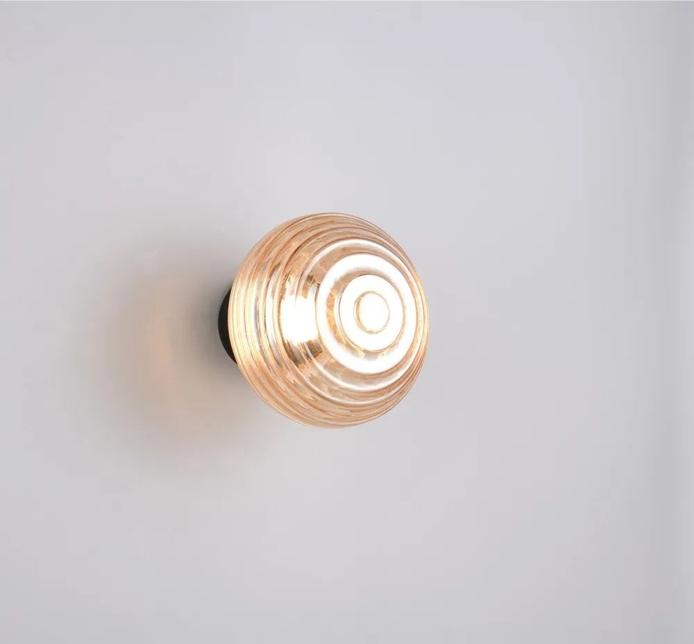 Стъклена LED стенна лампа с USB в кехлибарен цвят ø 15,5 cm Earl – Reality